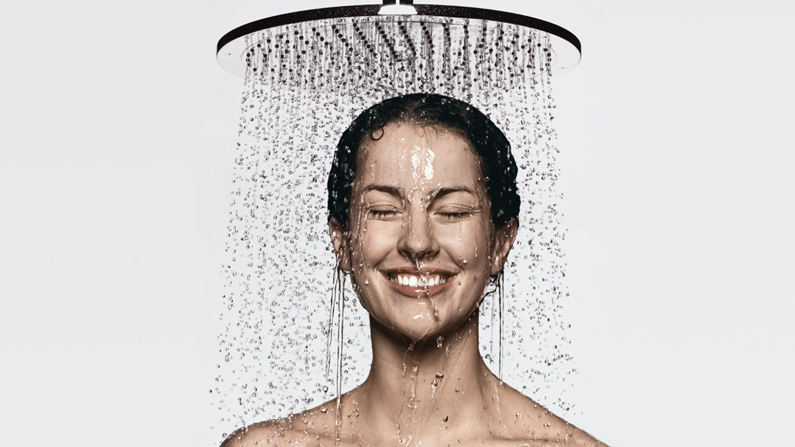 hg_alvensleben-woman-overhead-shower-royal2_730x411