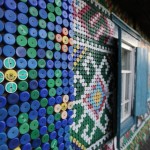 murales hechos con tapas de refrescos recicladas