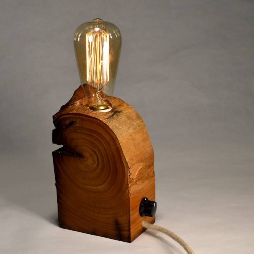 lámpara de madera reciclada