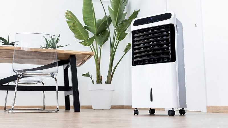 Cómo refrescar la casa en verano con un climatizador evaporativo o calentarla en invierno con un radiador eléctrico de pared